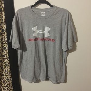 Under Armour T-shirt